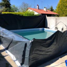 Accessoires et Produits d'Entretien : Astuces et Solutions pour une Piscine Impeccable La Crau